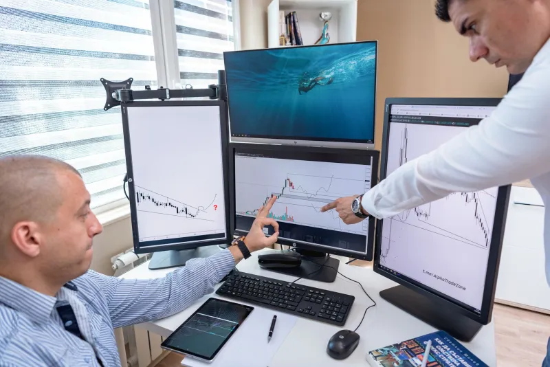 Position Size Is the Price: How Trade Volume Shapes Your Real Fill Before the Broker Touches It